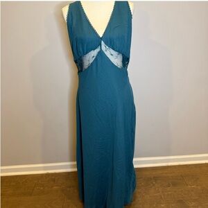 Wild Fable Elegant Teal Lace-Trimmed Nightgown